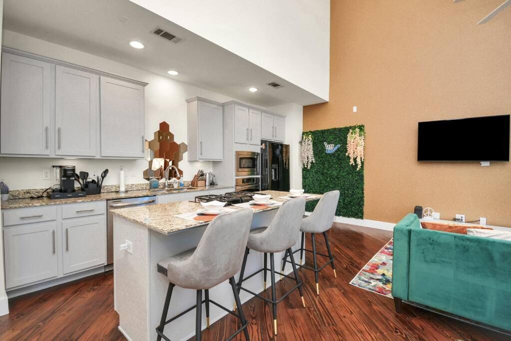 Villa 3Br/3.5Ba Three Story East Downtown Townhouse With View à Houston Extérieur photo