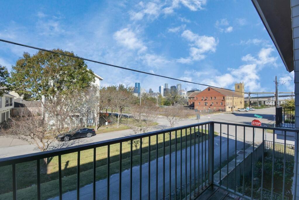 Villa 3Br/3.5Ba Three Story East Downtown Townhouse With View à Houston Extérieur photo